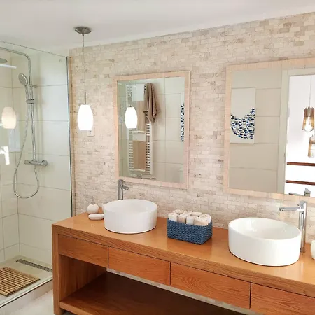 Luxury Albufeira Townhouse With Terraces, Pool & Views By Be Cherish Appartamento *