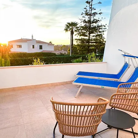 Luxury Albufeira Townhouse With Terraces, Pool & Views By Be Cherish Apartamento Albufeira
