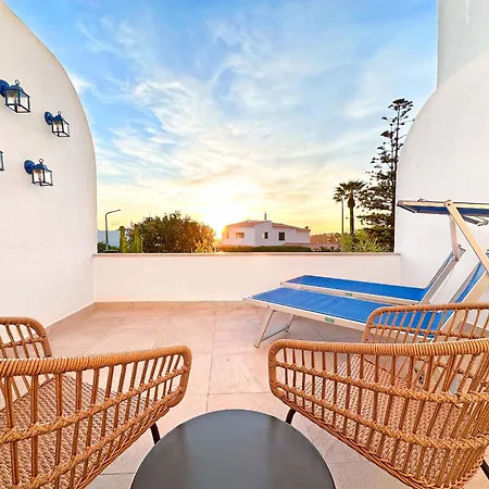 Luxury Albufeira Townhouse With Terraces, Pool & Views By Be Cherish Apartament