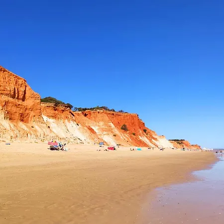 Luxury Albufeira Townhouse With Terraces, Pool & Views By Be Cherish Appartamento *