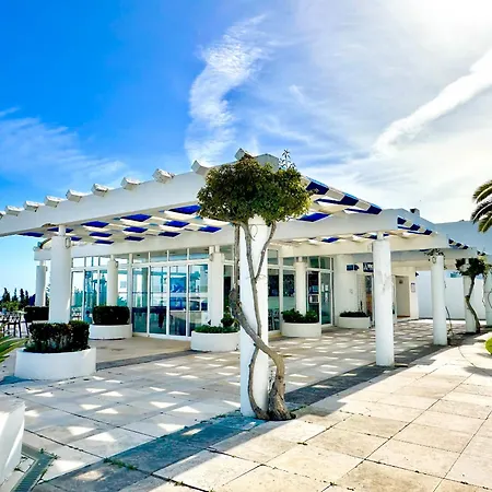 Apartmán Luxury Townhouse With Terraces, Pool & Views By Be Cherish