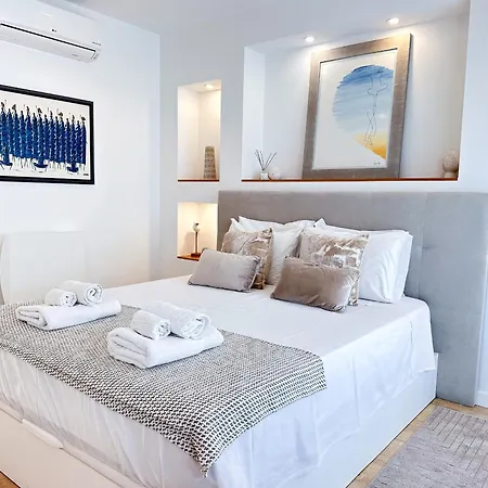 Luxury Townhouse With Terraces, Pool & Views By Be Cherish 아파트 알부페이라