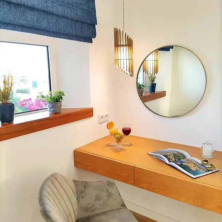 Luxury Albufeira Townhouse With Terraces, Pool & Views By Be Cherish *