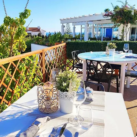 Διαμέρισμα Luxury Albufeira Townhouse With Terraces, Pool & Views By Be Cherish Αλμπουφέιρα