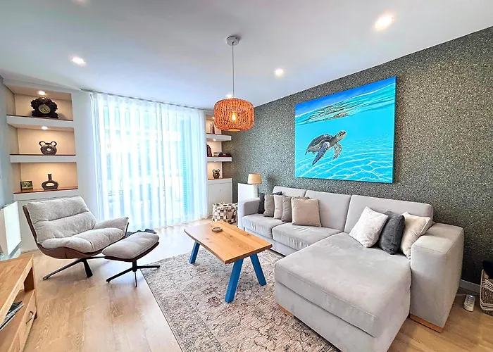 Luxury Townhouse With Terraces, Pool & Views By Be Cherish 아파트 알부페이라